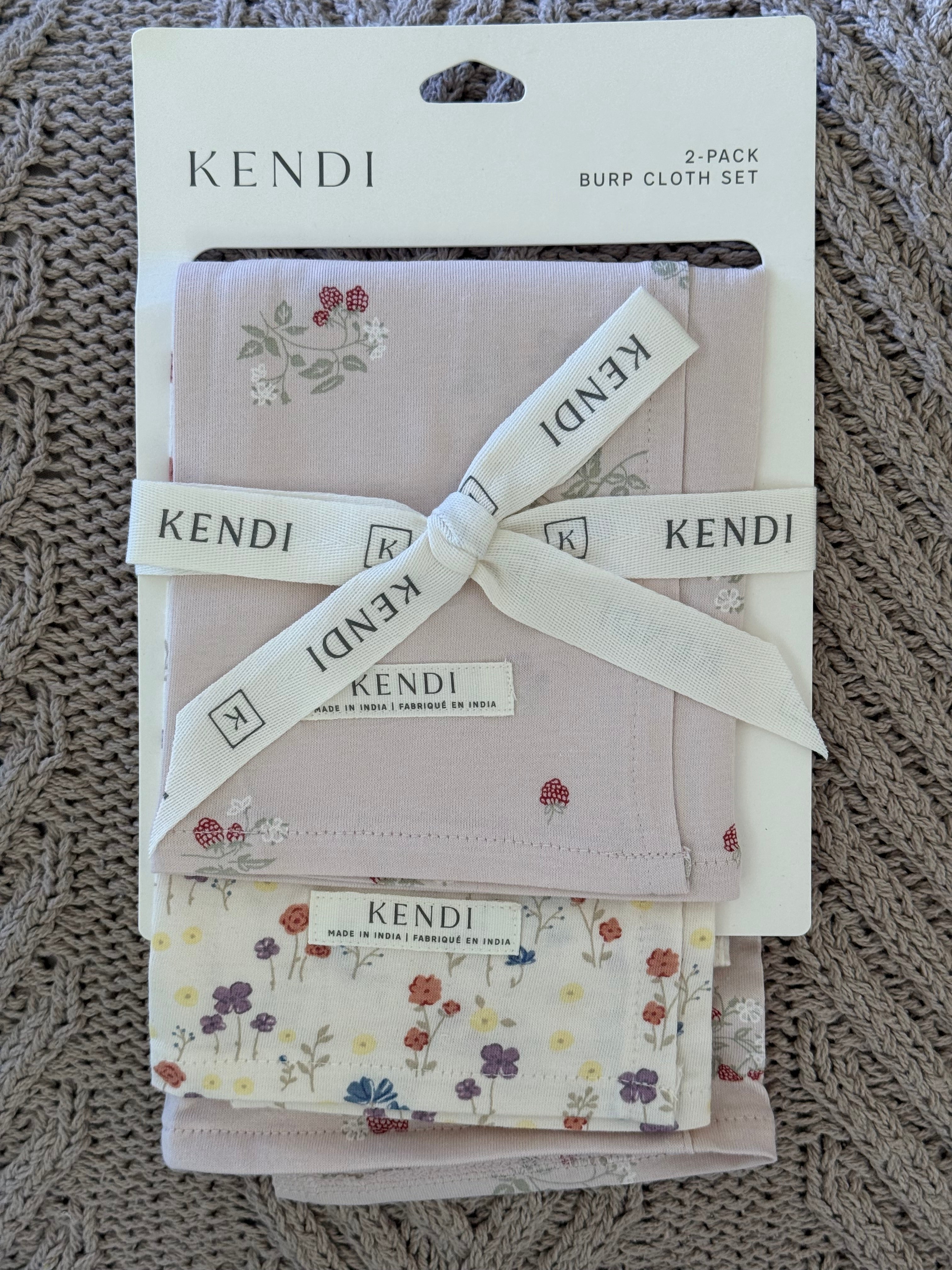 Berry Blooms Burp Cloths ( 2 pack)🌸